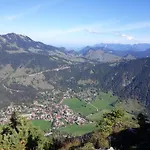Am Bergfeld Байришцелль