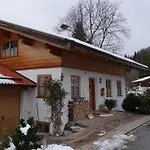 Am Bergfeld 公寓 *